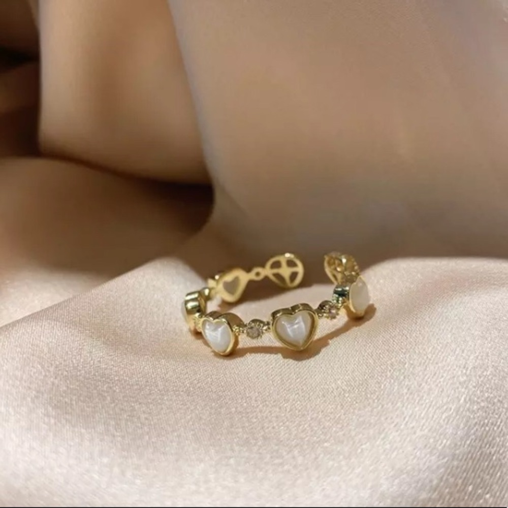 Cute hearts  ring adjustable size